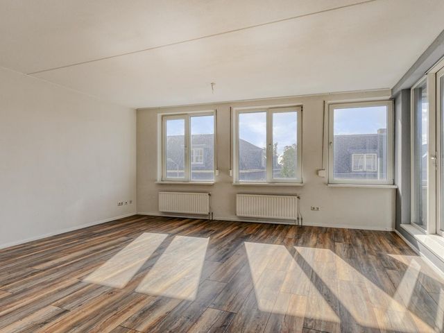 Kade 30b, Roosendaal