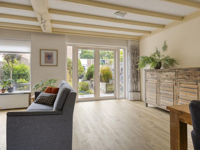 Enargietdijk 24, Roosendaal