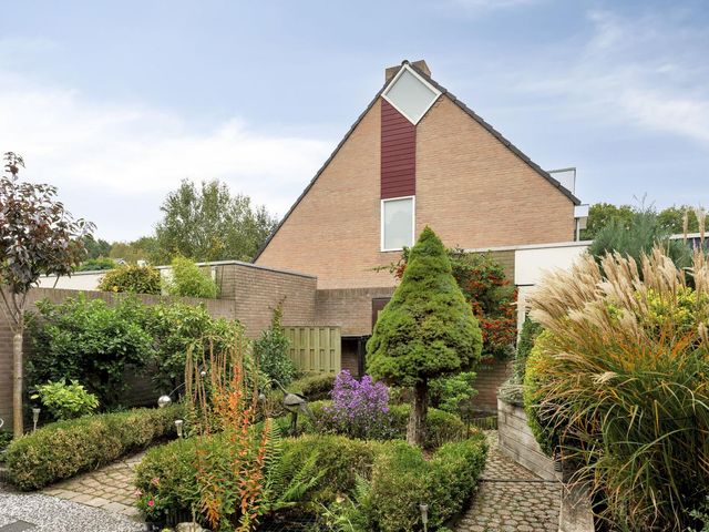 Enargietdijk 24, Roosendaal