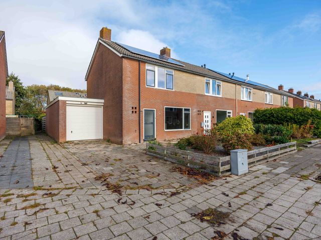 Evert C. Slimstraat 32, St.-Annaparochie