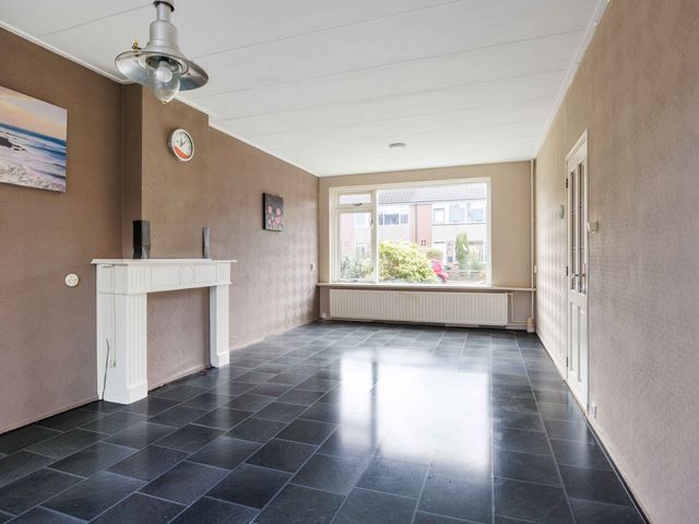 Evert C. Slimstraat 32, St.-Annaparochie