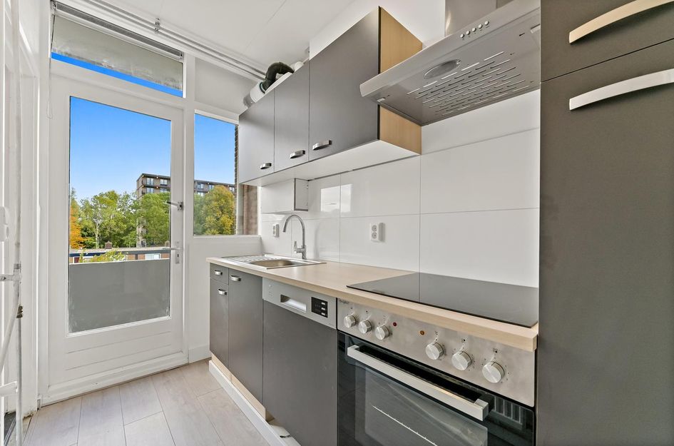 Ellewoutsdijkstraat 198