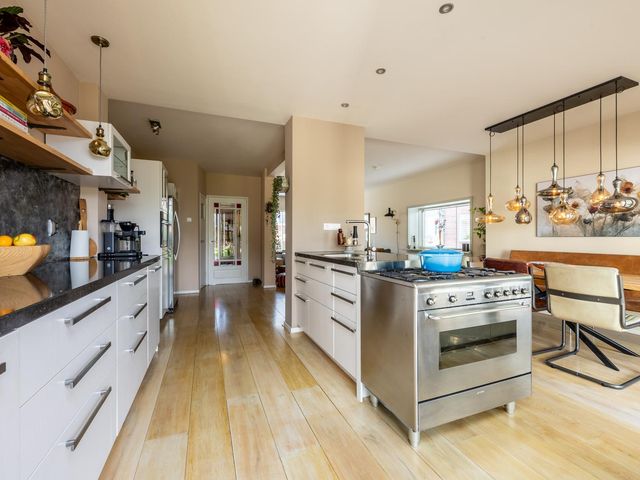 J.C. Beetslaan 90, Hoofddorp