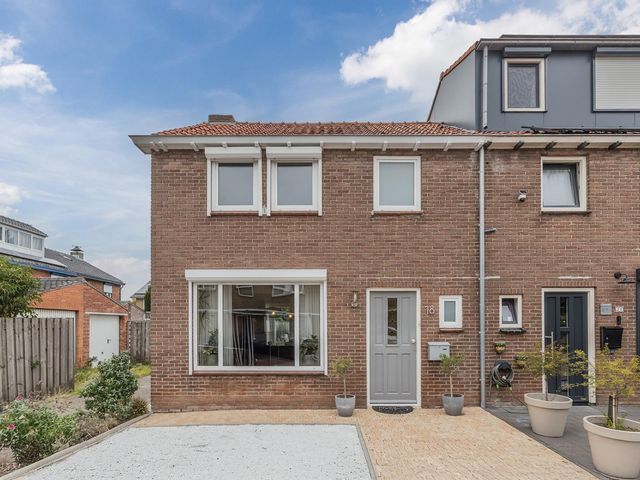 Juliana van Stolbergstraat 18, Terneuzen