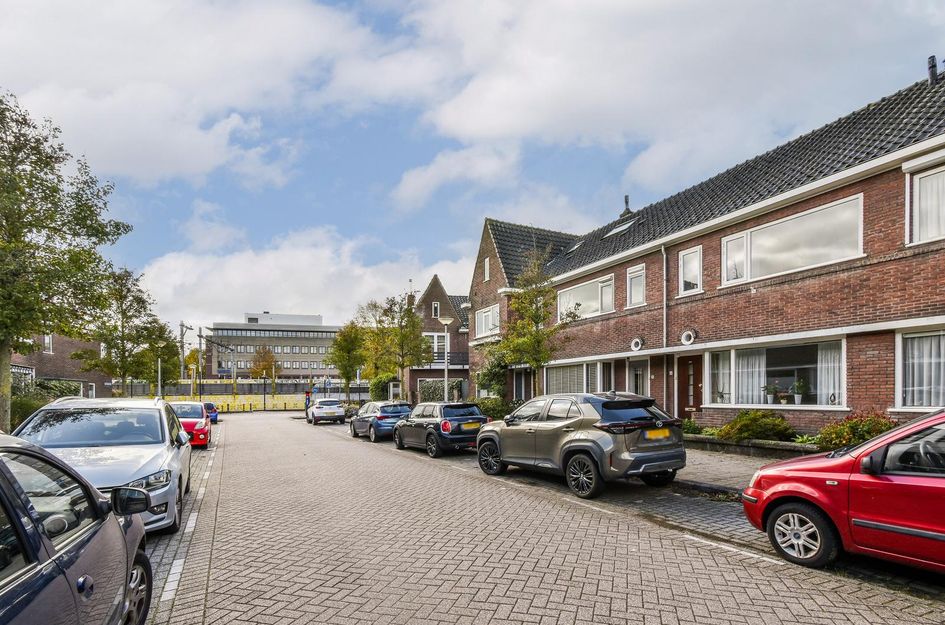 van Henegouwenstraat 14