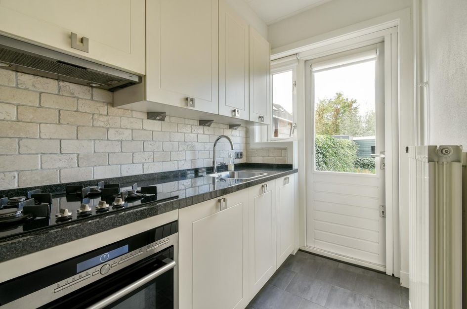 van Henegouwenstraat 14
