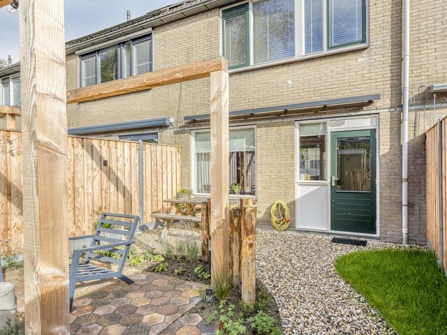 Nachtegaalstraat 10, Sommelsdijk