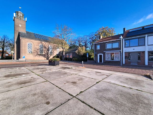 Dorpsplein 35, Schoondijke