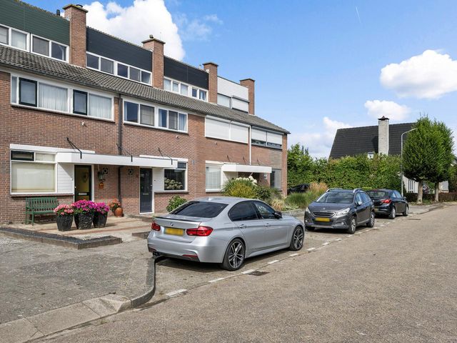 Gladiolenstraat 11, Sint-Maartensdijk