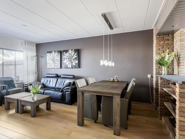 Gladiolenstraat 11, Sint-Maartensdijk