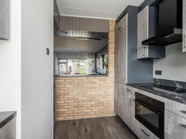 Gladiolenstraat 11, Sint-Maartensdijk