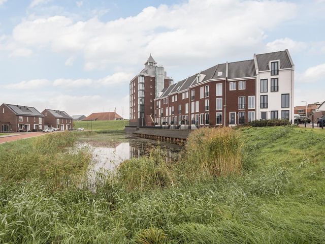 Bastion 5, Tholen