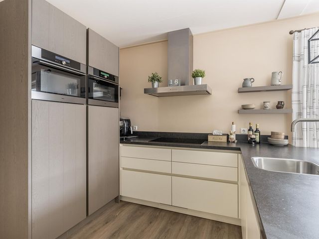 Westpoort 29, Sint-Maartensdijk