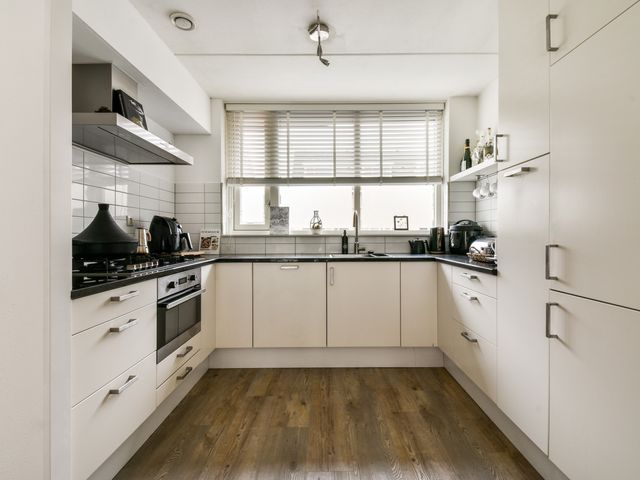 Pieter Johan Tijkenstraat 13, Poortugaal