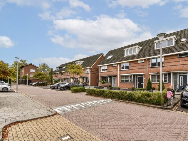 Pieter Johan Tijkenstraat 13, Poortugaal