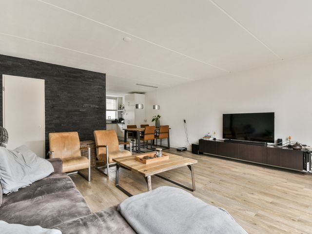 Pieter Johan Tijkenstraat 13, Poortugaal