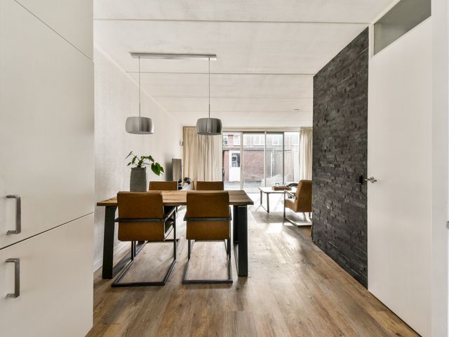 Pieter Johan Tijkenstraat 13, Poortugaal