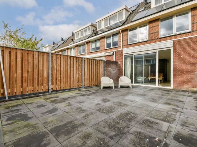 Pieter Johan Tijkenstraat 13, Poortugaal