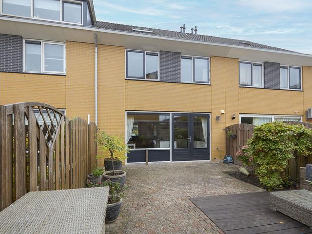 Vossestein 46, Nieuw-Vennep