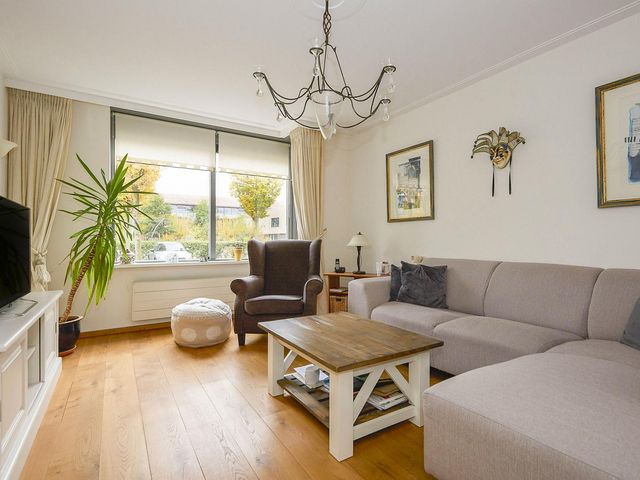 Vossestein 46, Nieuw-Vennep