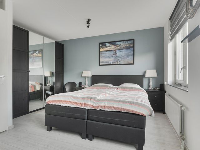 Schoolstraat 12, Strijen