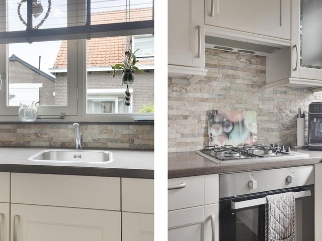 Schoolstraat 12, Strijen