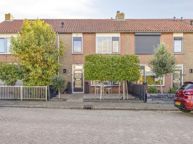 Ridder van Dorplaan 18, Zuid-Beijerland