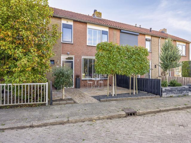 Ridder van Dorplaan 18, Zuid-Beijerland