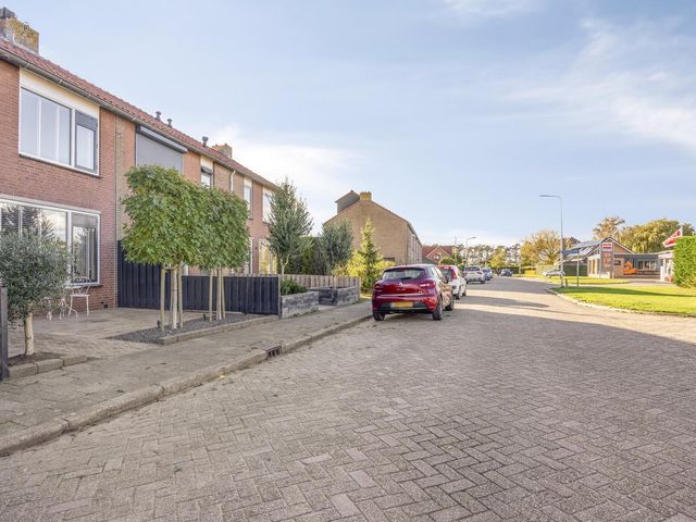 Ridder van Dorplaan 18, Zuid-Beijerland