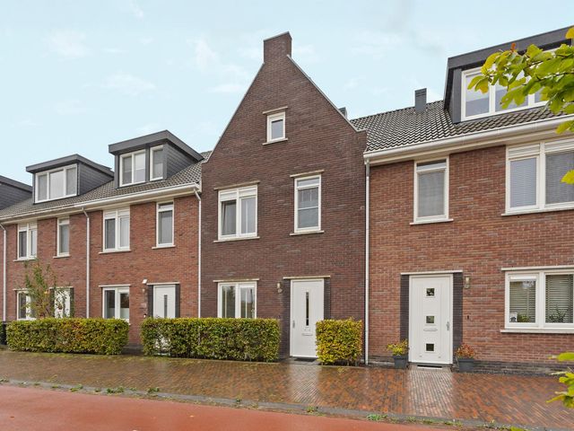 Nobellaan 36, Almere