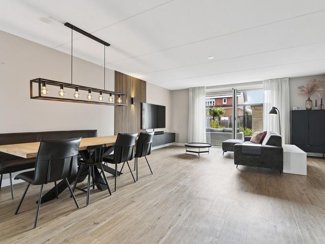 Nobellaan 36, Almere