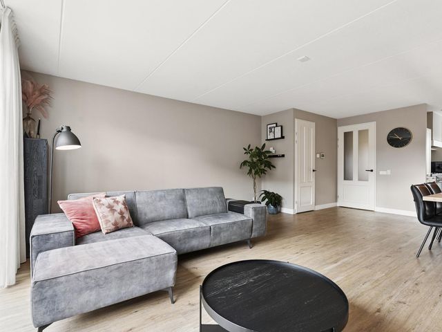 Nobellaan 36, Almere