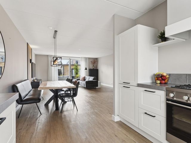 Nobellaan 36, Almere