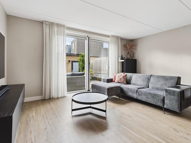 Nobellaan 36, Almere