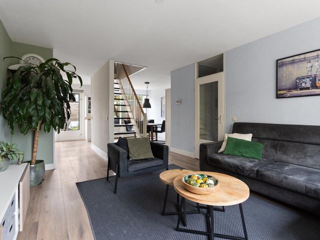 Februaristraat 50, Almere