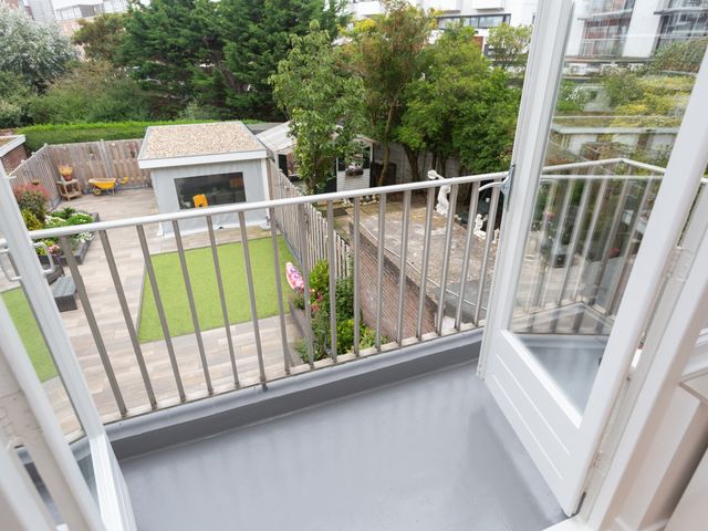 Gevers Deynootweg 113A, Den Haag