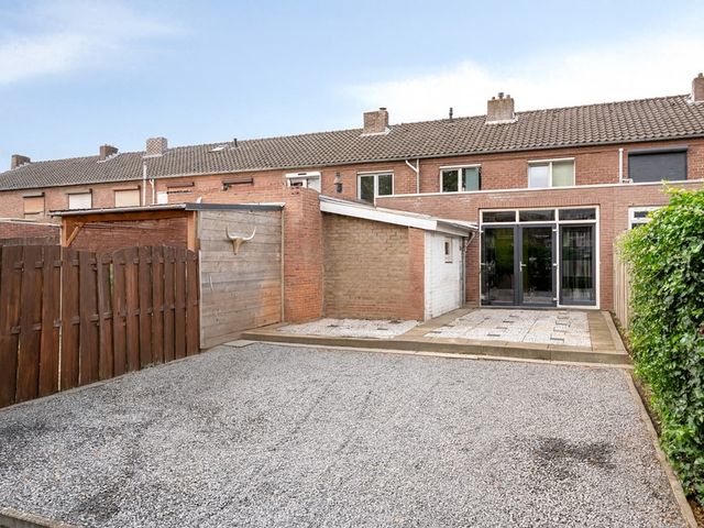 Edmond Jasparstraat 11, Sittard
