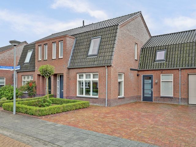 Pijlkruidweg 17, Neerkant