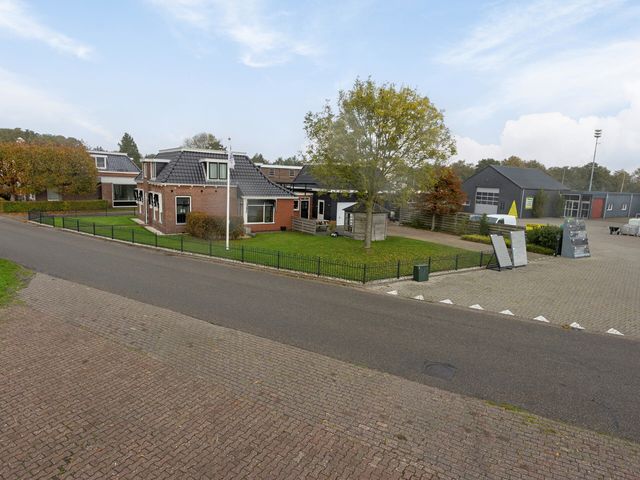 Rinia van Nautaweg 6, Gytsjerk