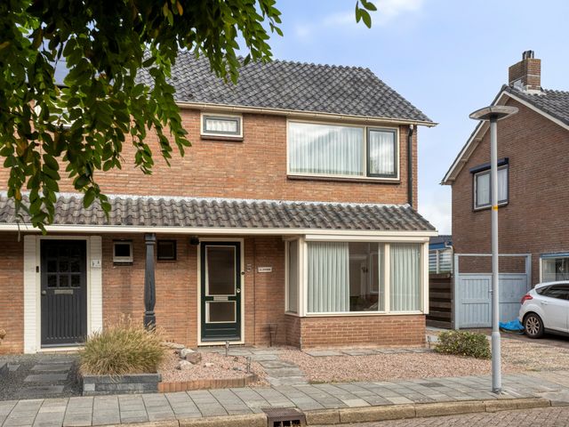 Fintstraat 5, Brakel