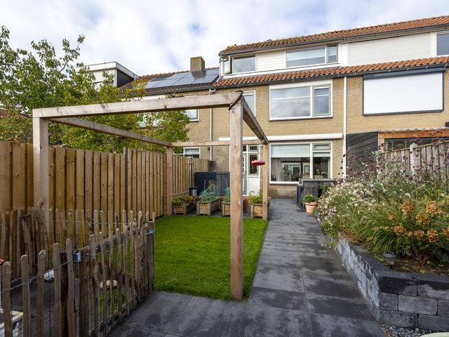 Leeuwerikstraat 5, Bleskensgraaf Ca