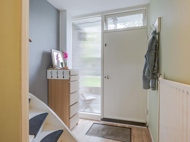 Anthonie van Dijcklaan 2, Voorschoten