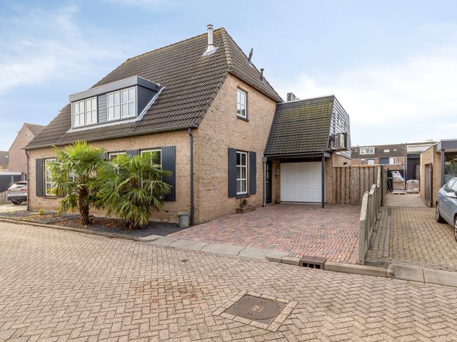 Wegaplein 3, Oude-Tonge