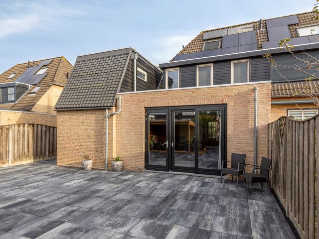 Wegaplein 3, Oude-Tonge