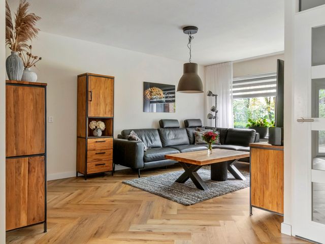 Prauw 32, Veenendaal