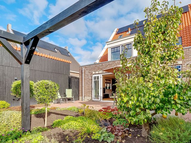 Hoofdweg 1349, Nieuw-Vennep