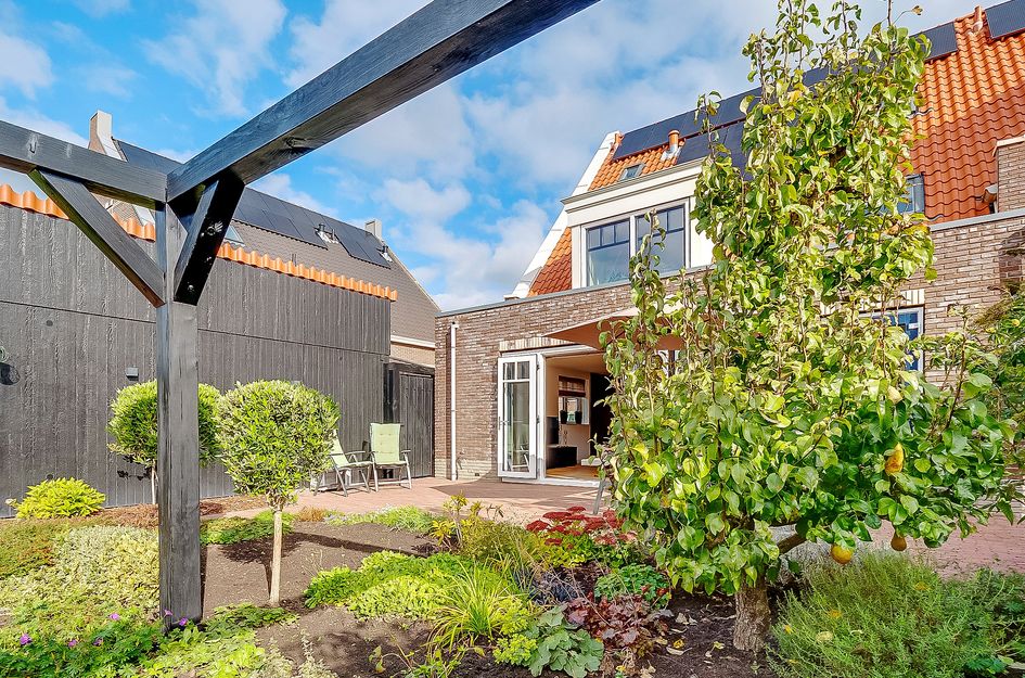 Hoofdweg 1349
