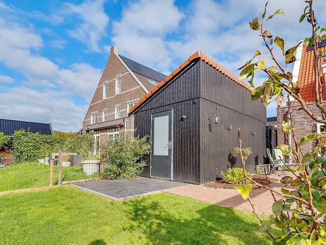 Hoofdweg 1349, Nieuw-Vennep