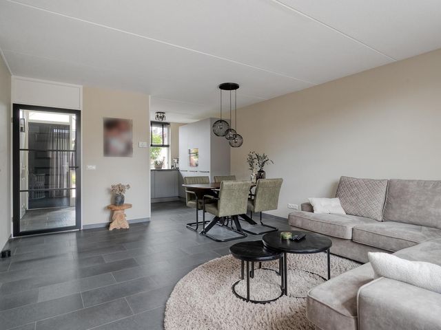 De Veldse Hofstede 54, Zetten