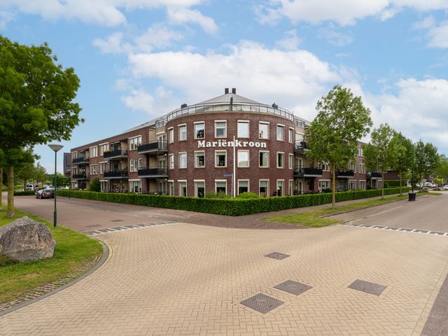 Ossenwaard 52, Wijk en Aalburg